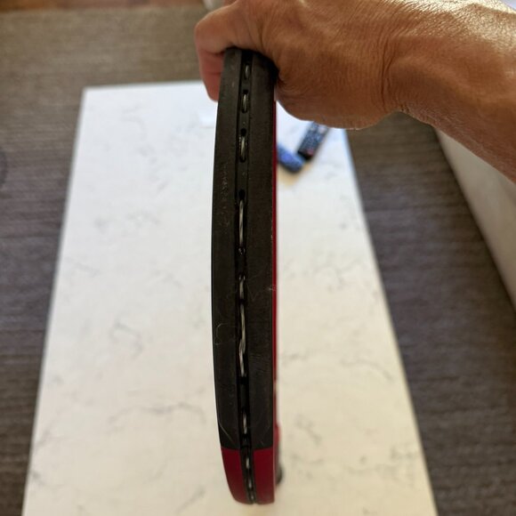 WILSON CLASH 108 V2 Grip 4 1/8 NEWLY STRUNG AND NEW GRIP EXCELLENT CONDITION - Picture 7 of 16